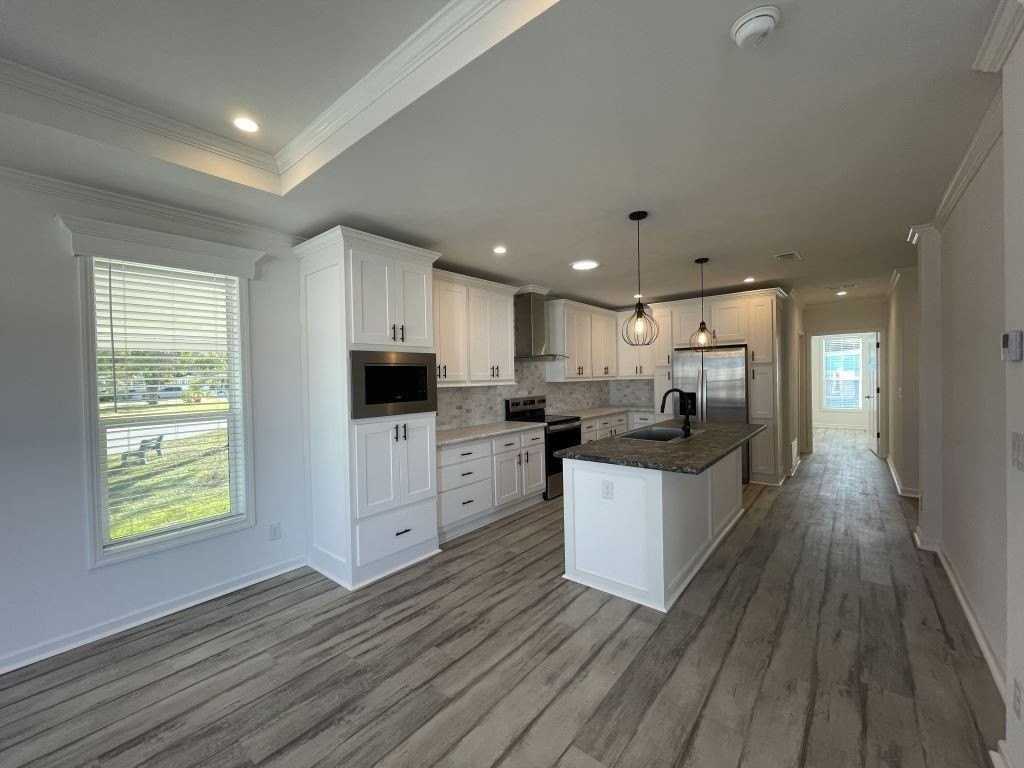 409 Bimini #1073 - Photo 2 of 20