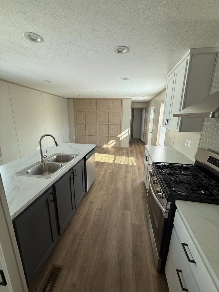 131 E Arlington Dr - Photo 2 of 6