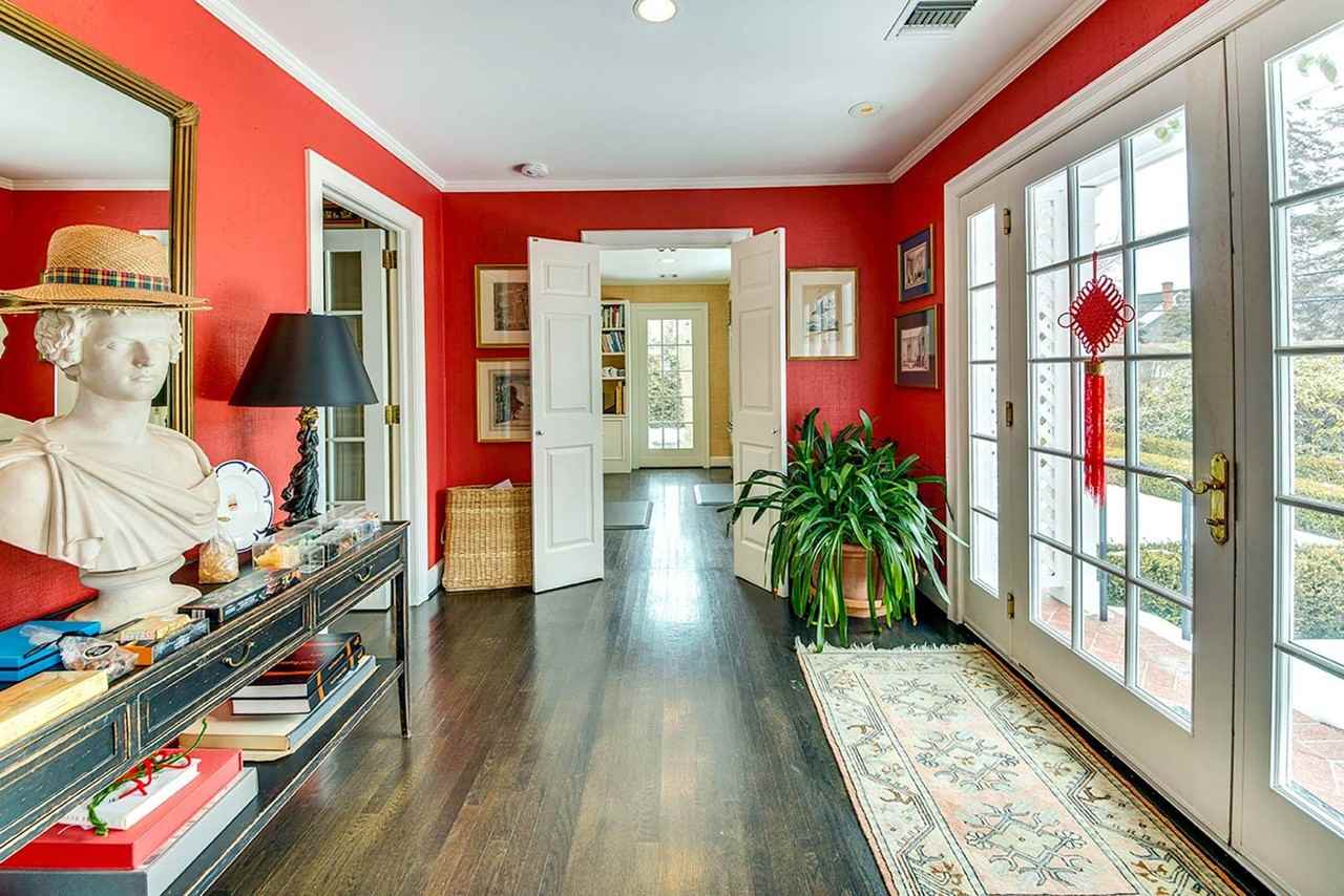 38 Halsey Ln - Photo 2 of 25