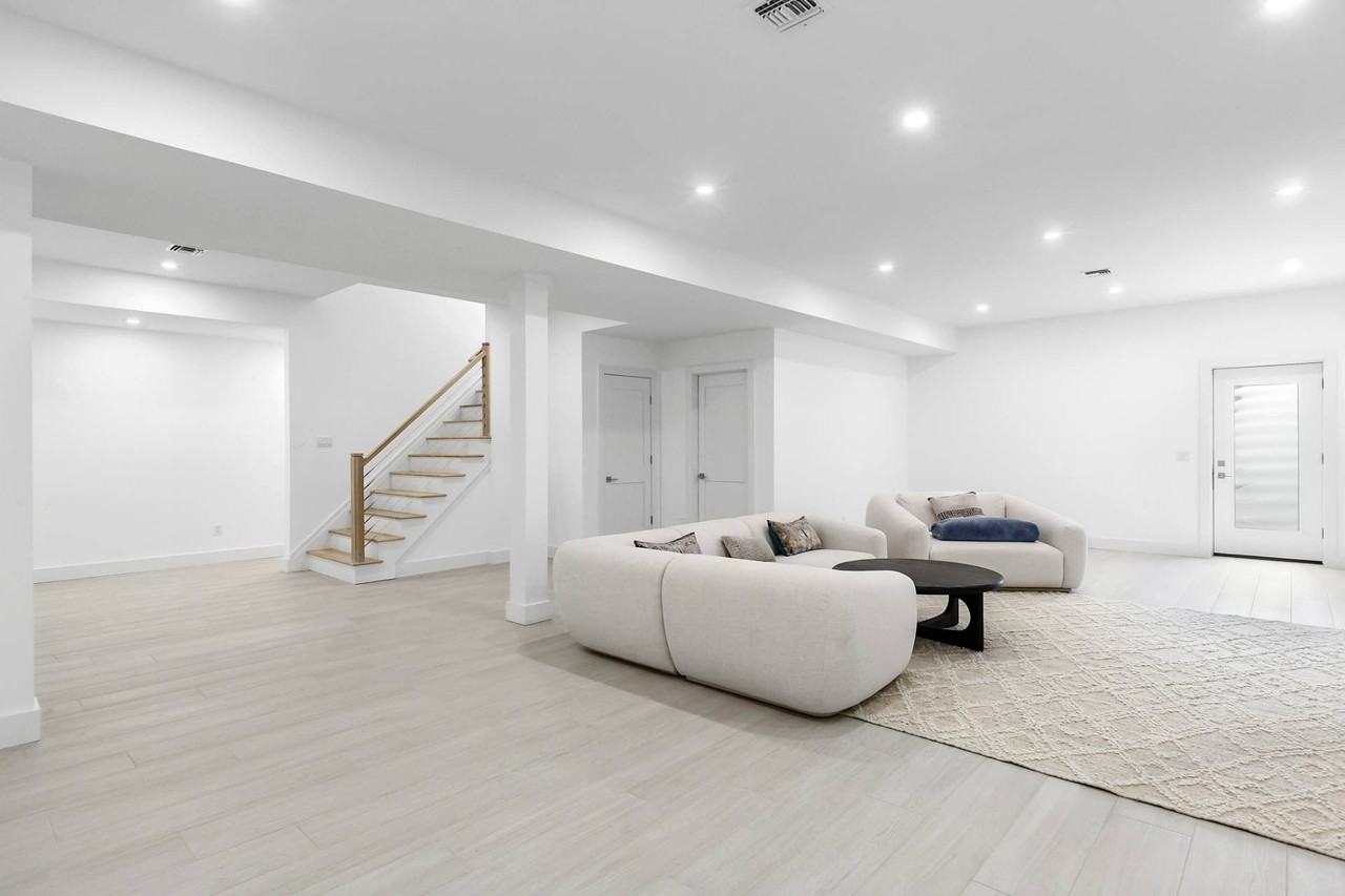 43A Tanners Neck Ln - Photo 5 of 15