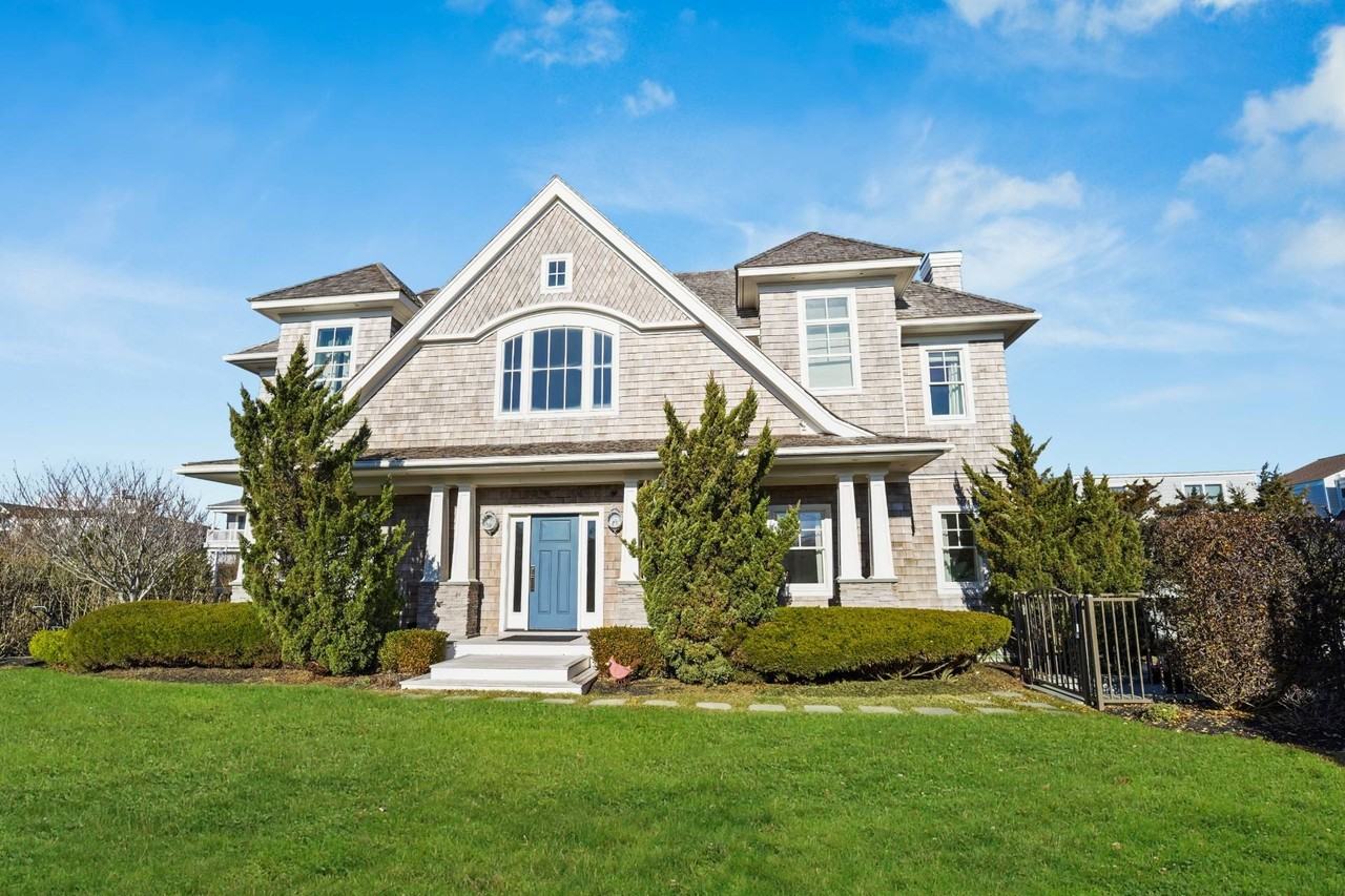 632 DUNE RD - Photo 3 of 22