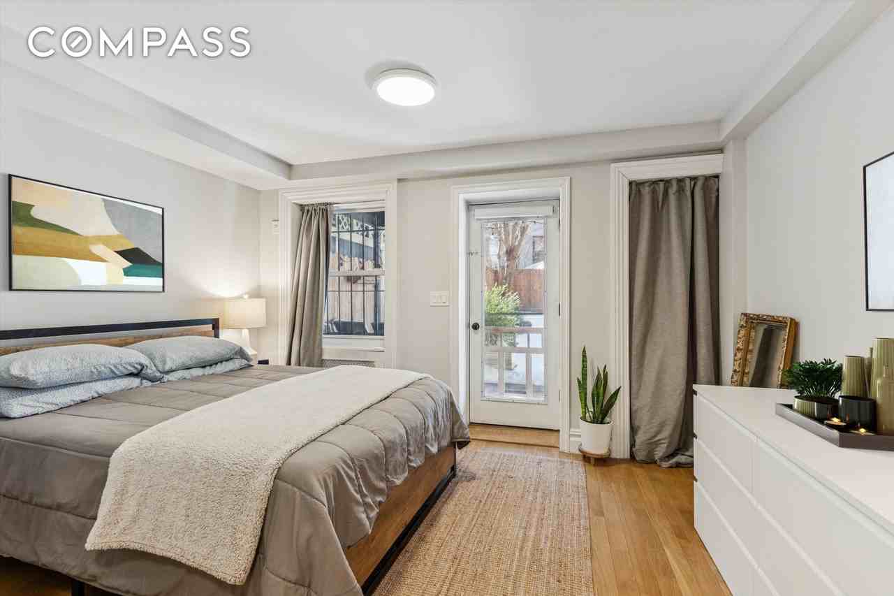 318 W 140th St - Photo 5 of 11