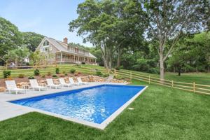 featured image of 4 Bayberry Rd