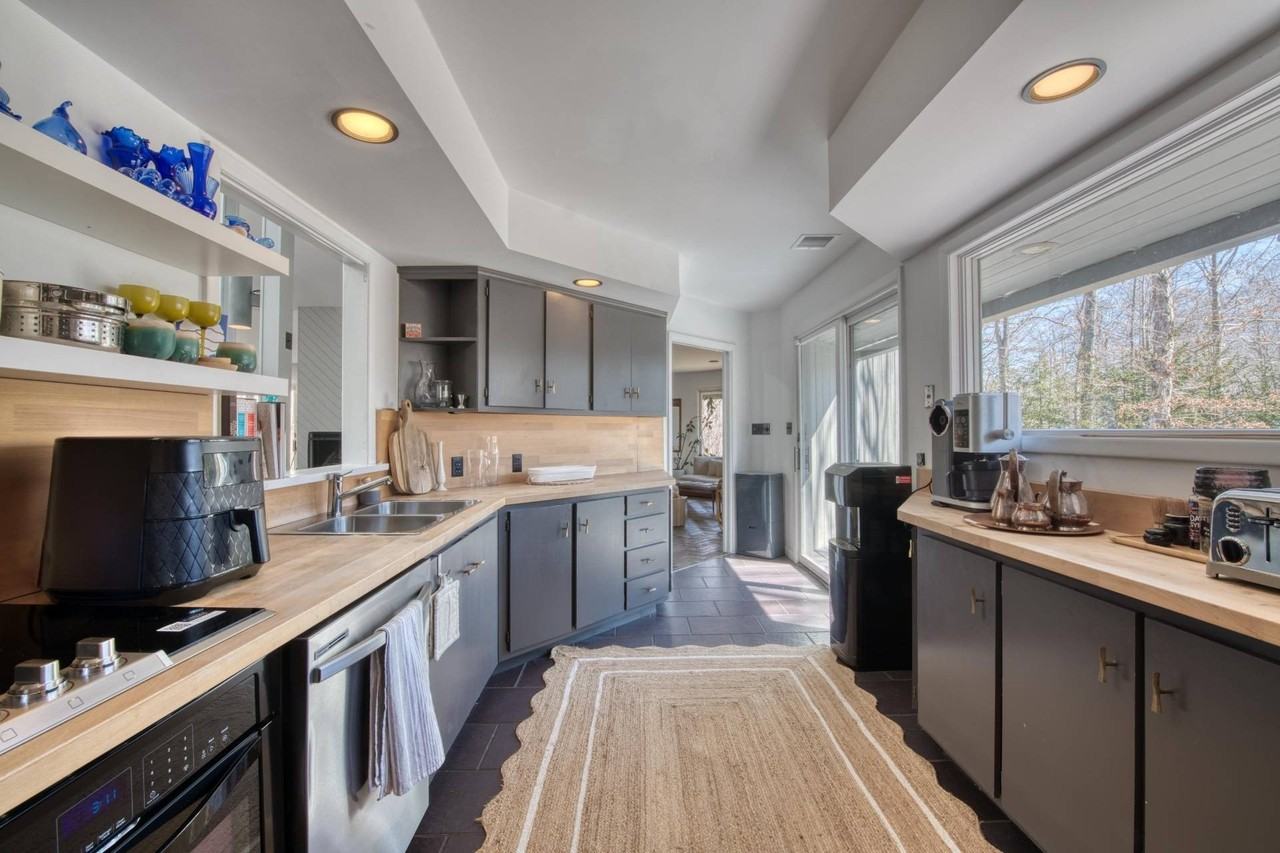27 Brander Pkwy - Photo 5 of 12