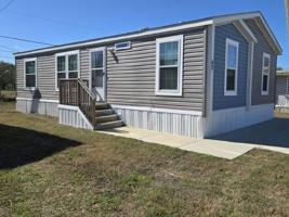 featured image of 5611 Bayshore Rd #42