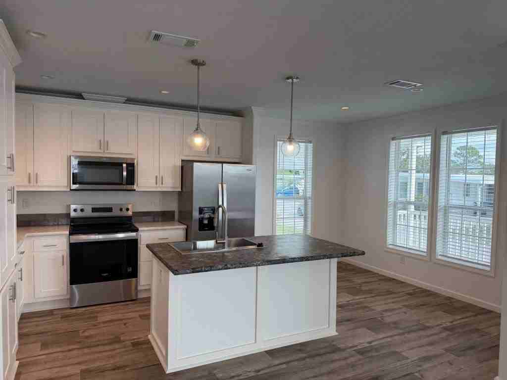 310 8th St #310 - Photo 6 of 20