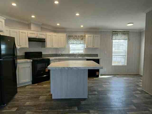 206 Magnolia Ln #150 - Photo 2 of 9