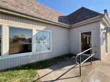 1207 W Main St - Photo 2 of 21