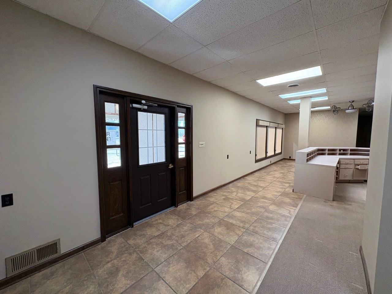 1207 W Main St - Photo 3 of 21