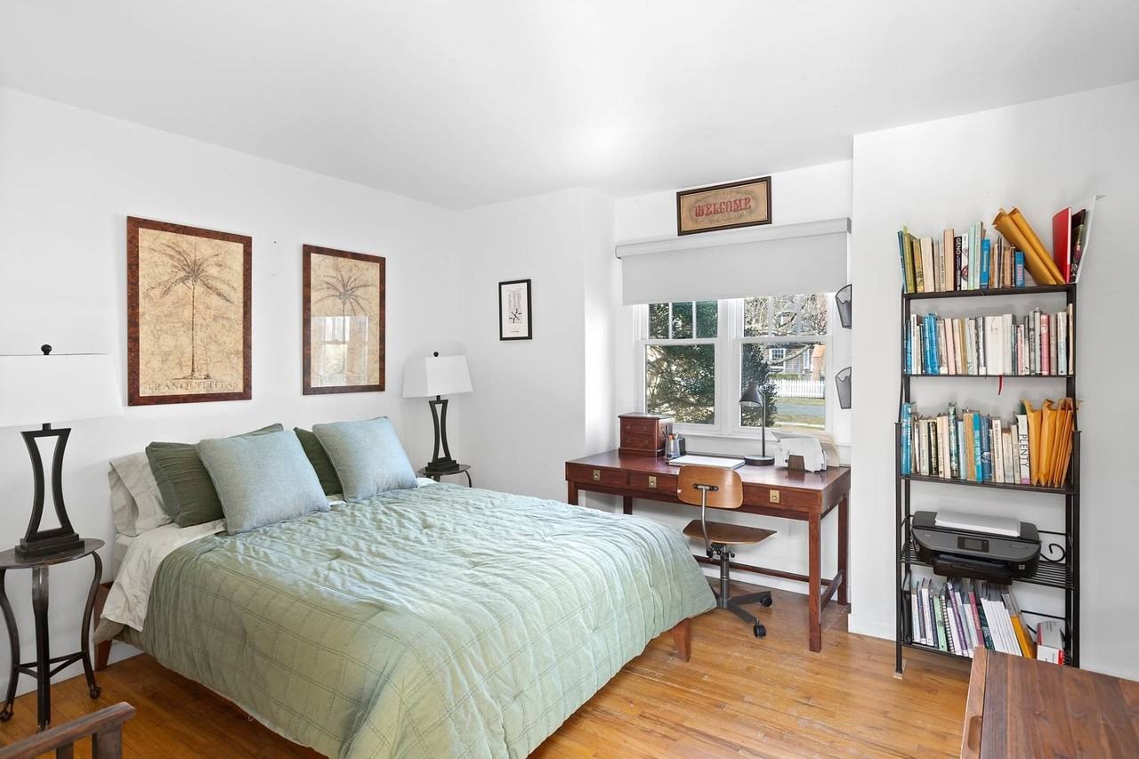 135 Wooley St - Photo 6 of 10