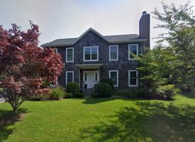 featured image of 44 Fairlawn Dr