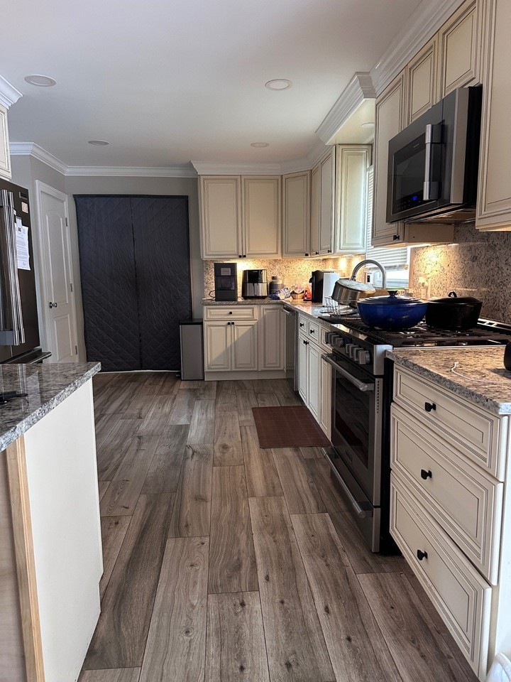 107 Fairview Ave - Photo 6 of 16