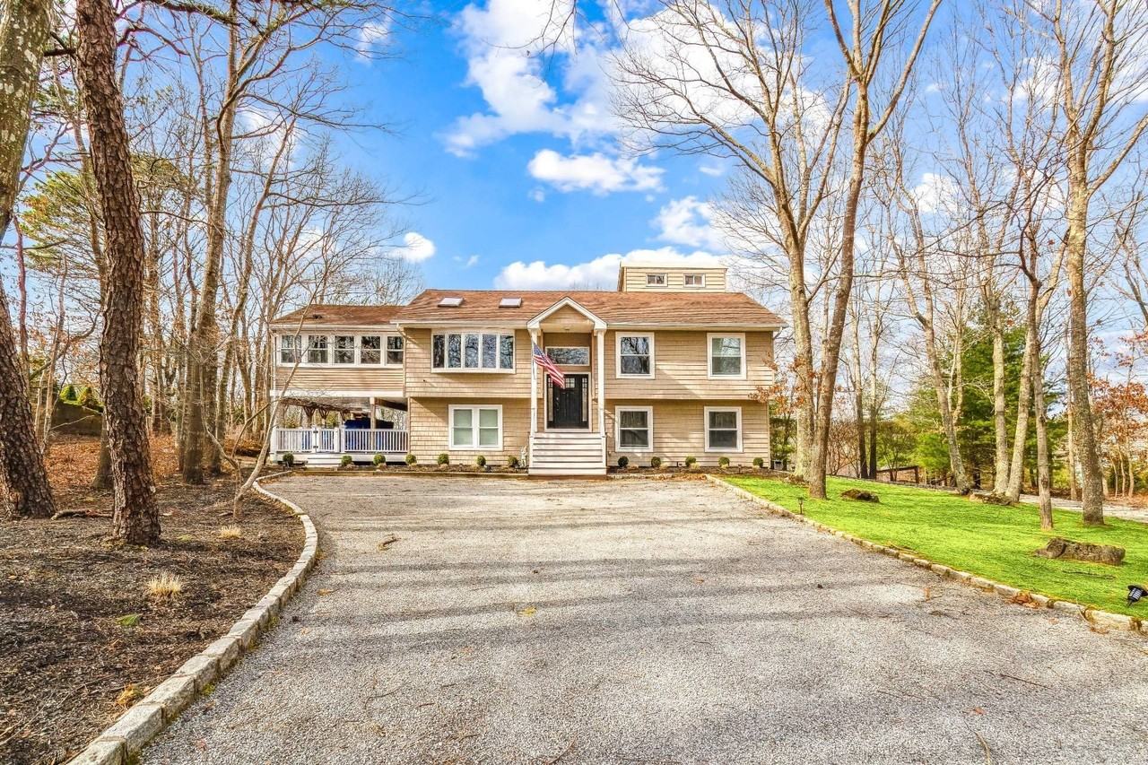 30 Squires Blvd - Photo 2 of 11