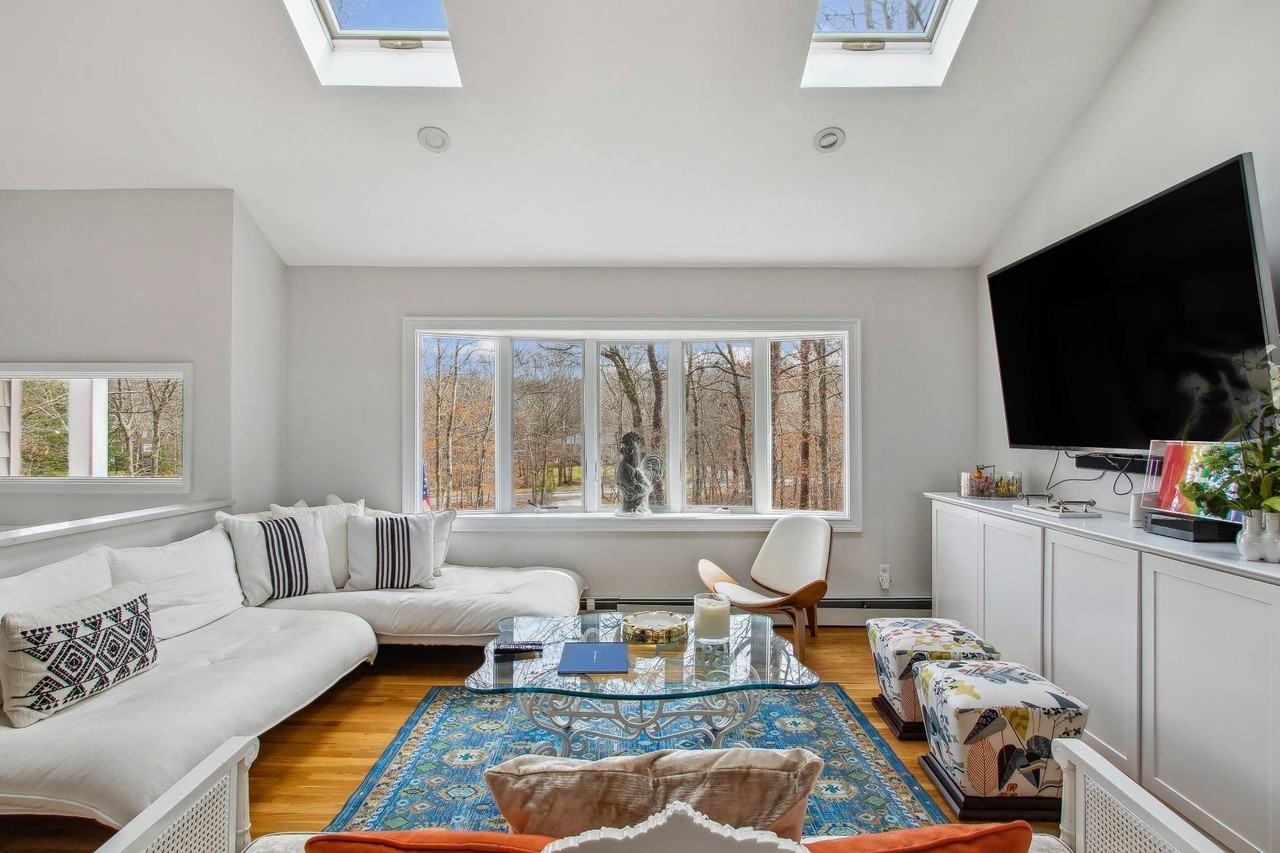 30 Squires Blvd - Photo 5 of 11