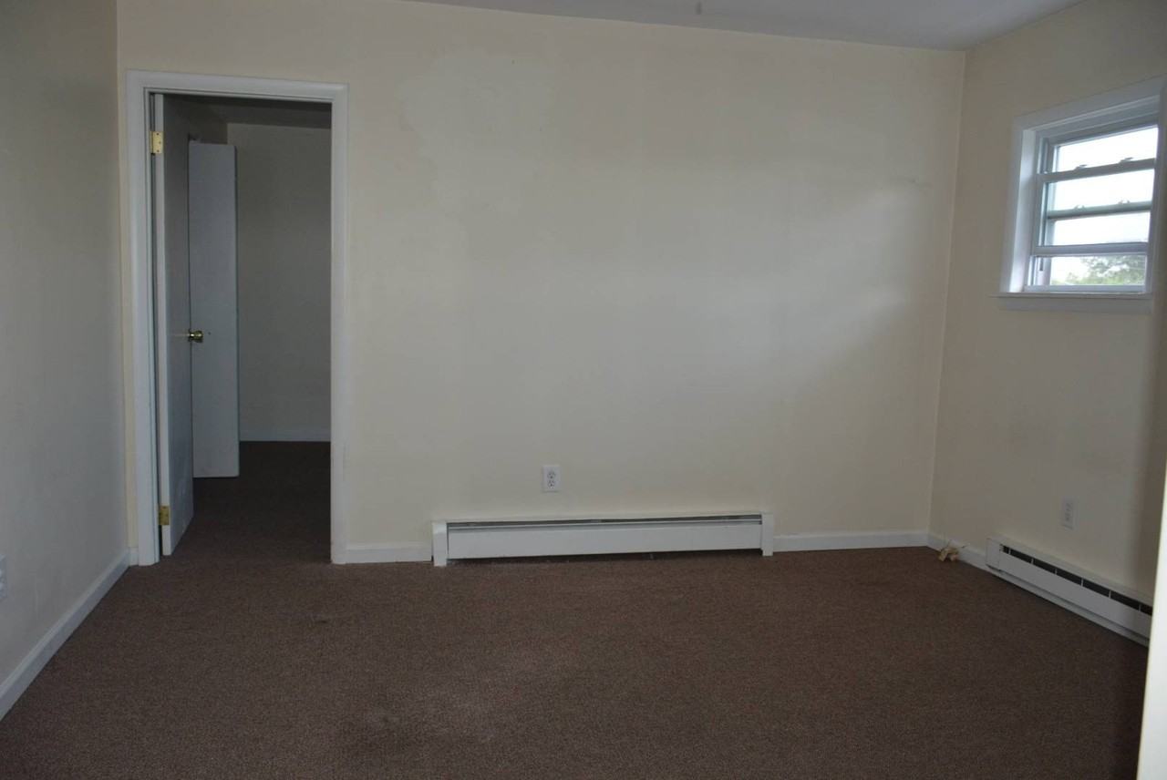 2 Western Ave - Photo 7 of 14