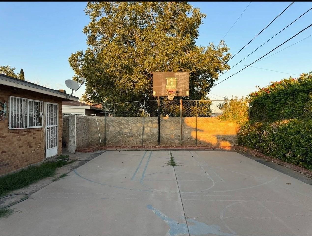 8208 Dempsey Ave - Photo 2 of 5