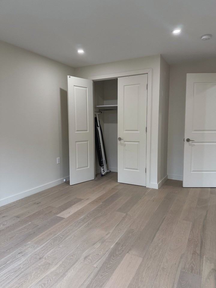 3641 Johnson Ave #1C - Photo 4 of 10