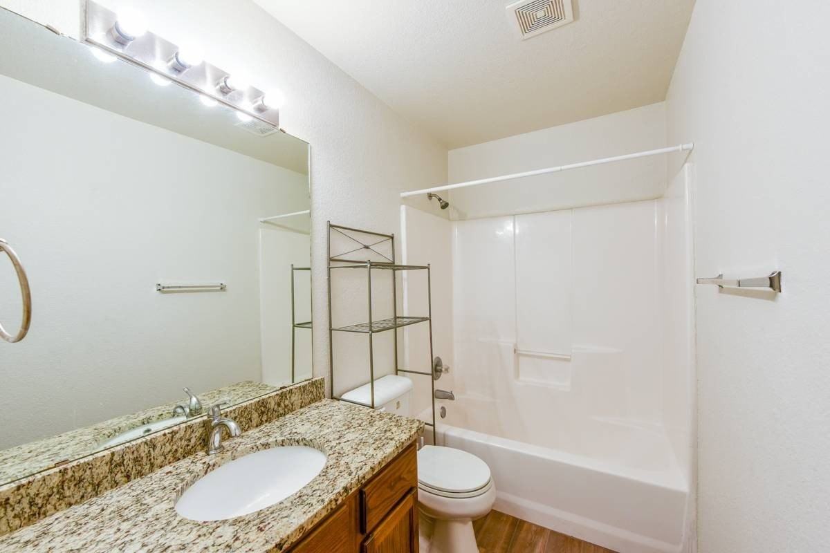 501 Arch St - Photo 4 of 4