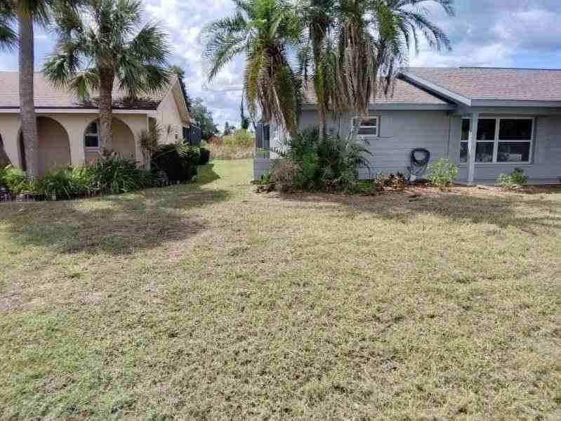 738 Flamingo Dr - Photo 2 of 15