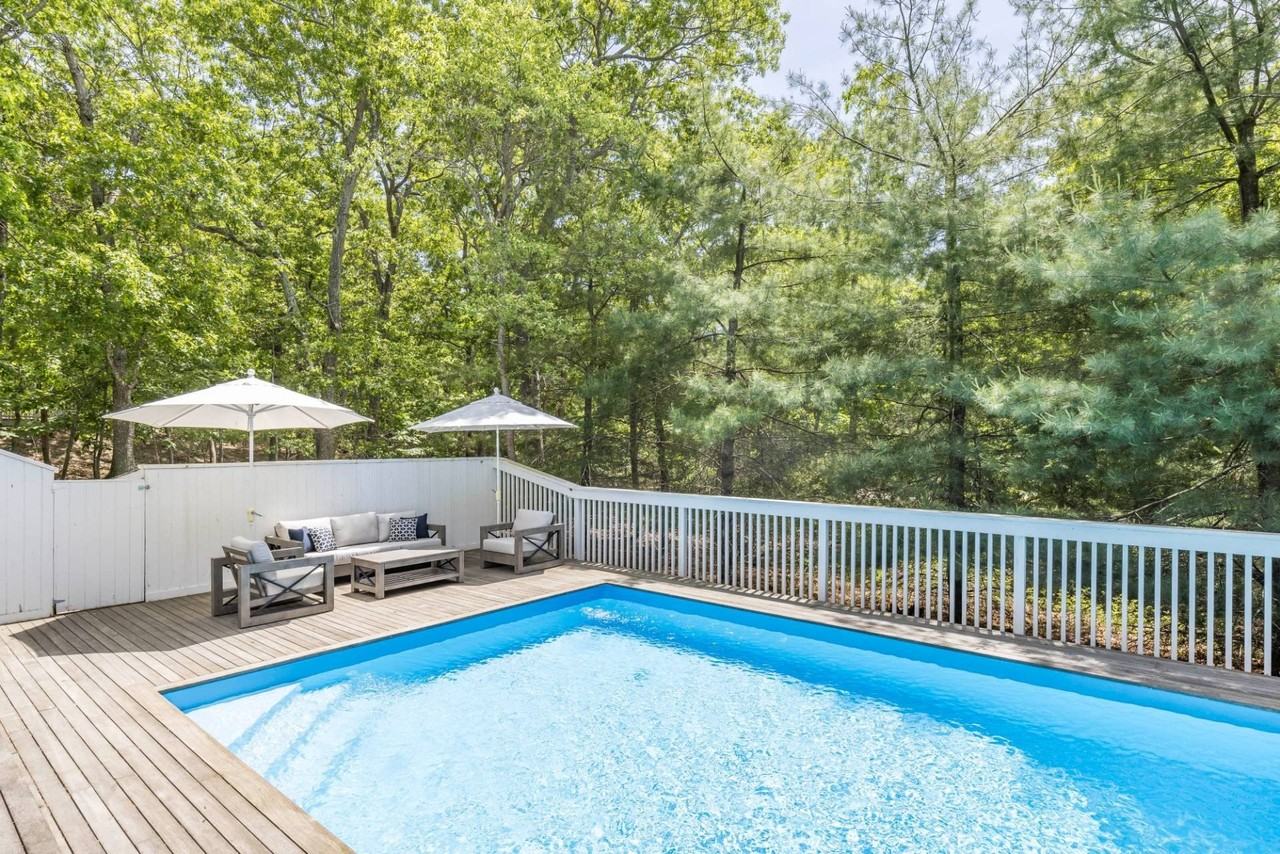 147 Sycamore Dr - Photo 3 of 15