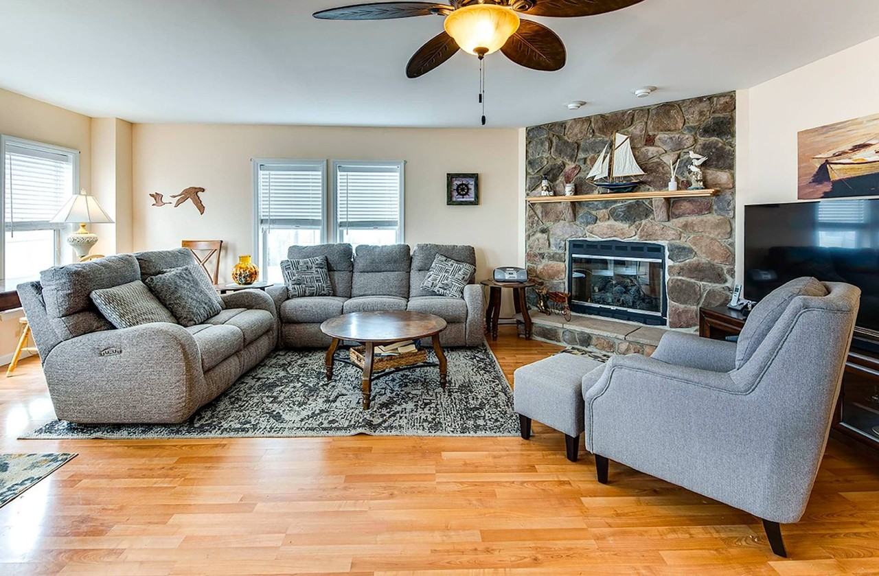 100 Deforest Rd #302 - Photo 4 of 17