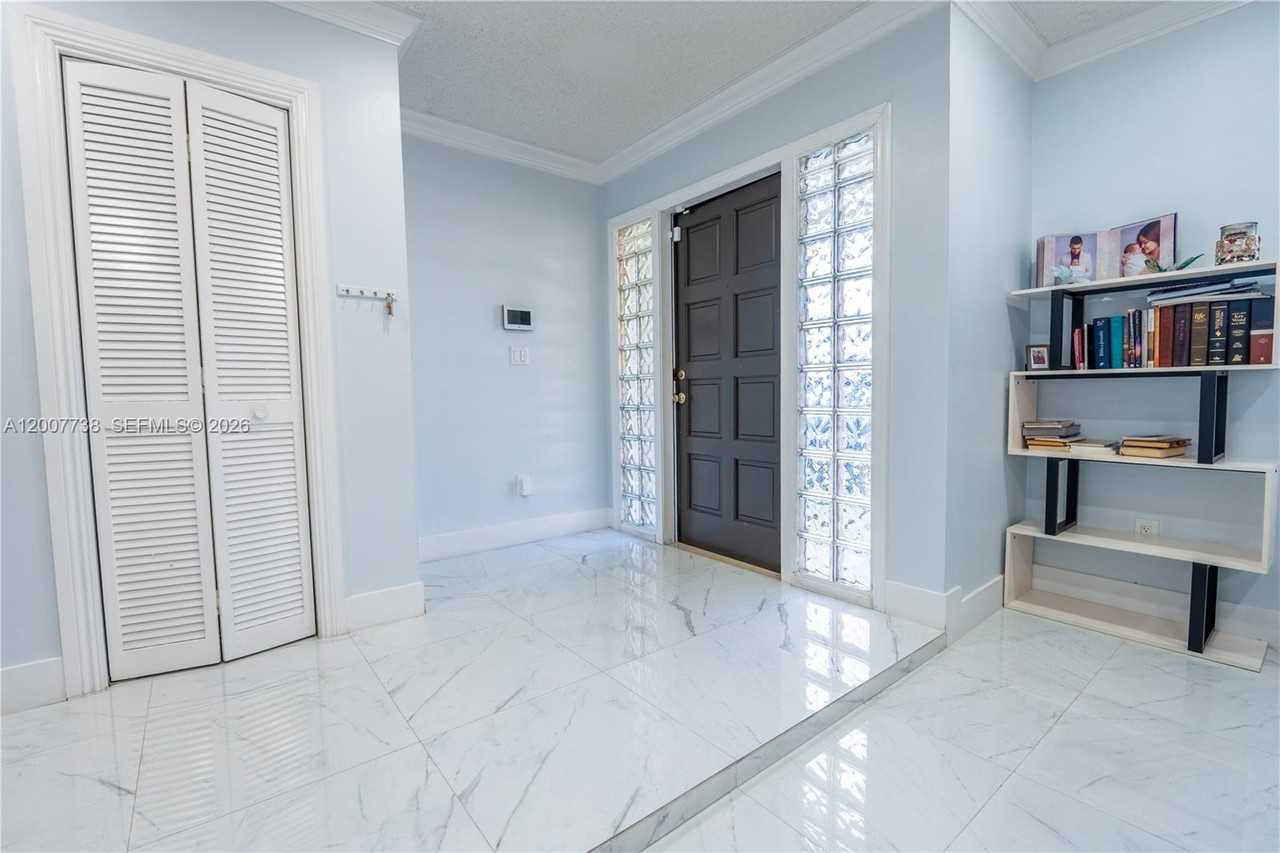 10750 Sw 173rd St - Photo 2 of 8