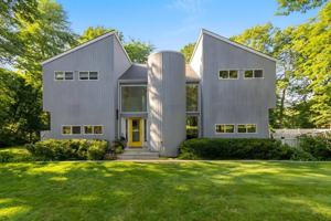 featured image of 79 Spring Pond Ln