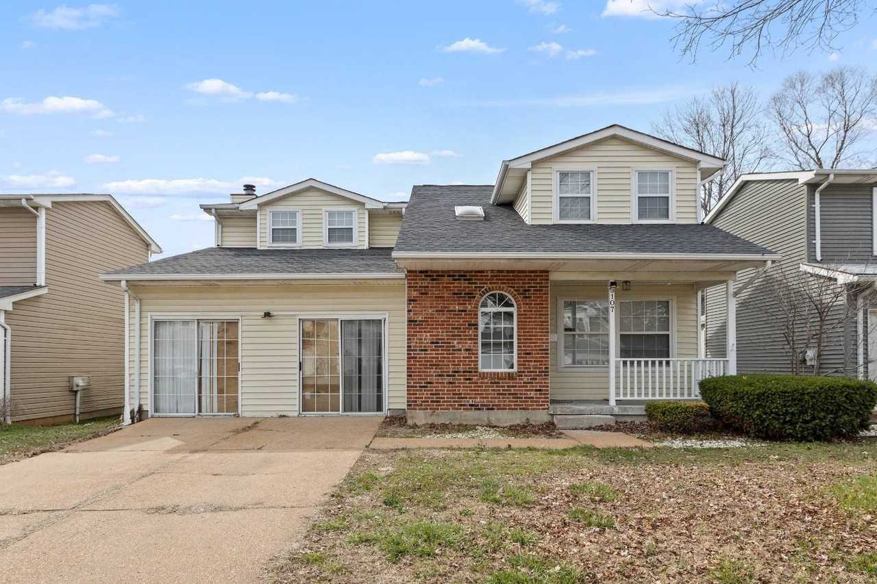 3107 Lavender Ln - Photo 2 of 32