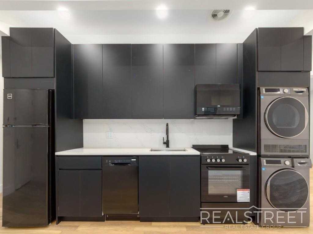 1410 Lincoln Pl #PH - Photo 5 of 13