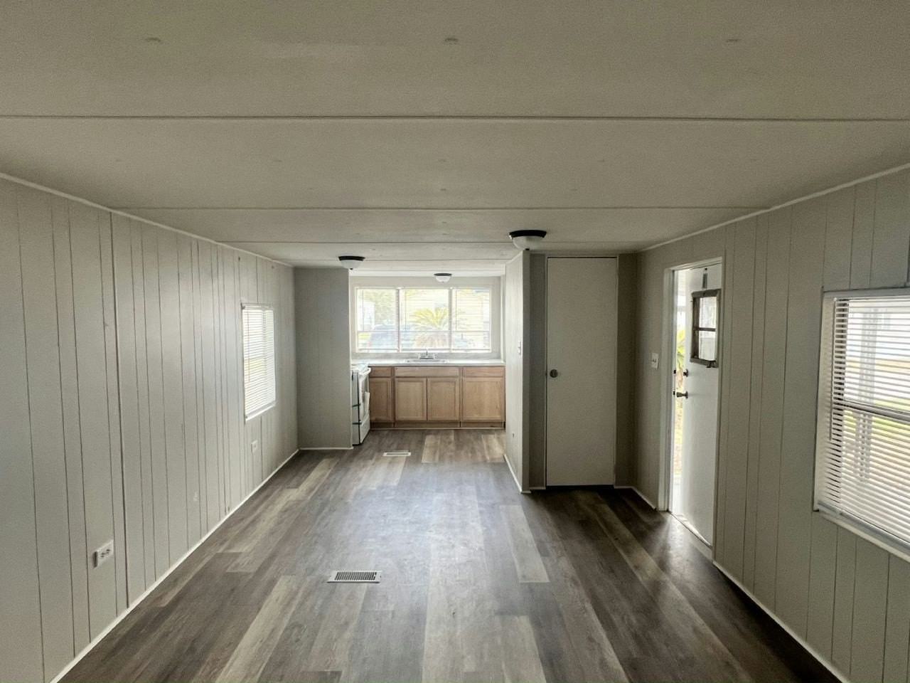 133 Lakeside Garden Cir #133 - Photo 7 of 22