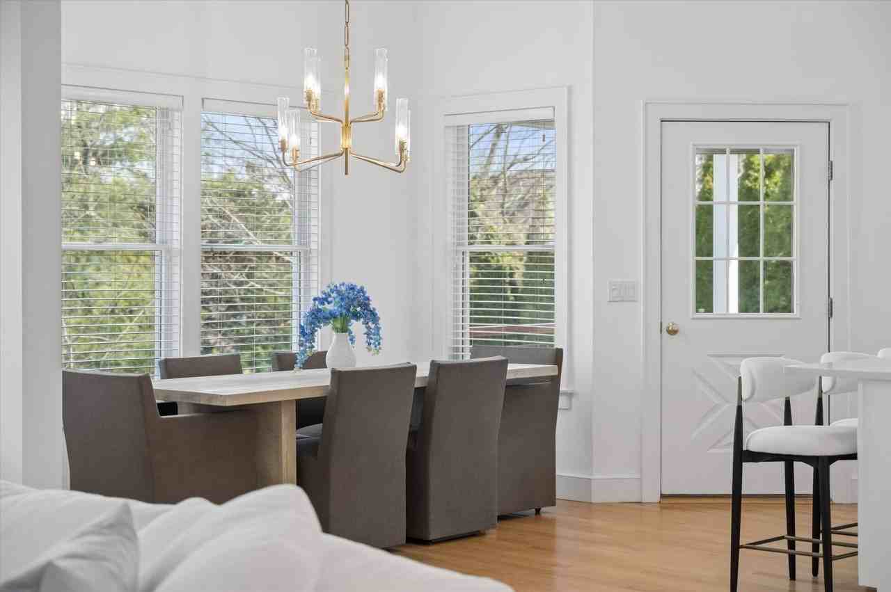 10 Peconic View Ct - Photo 6 of 20