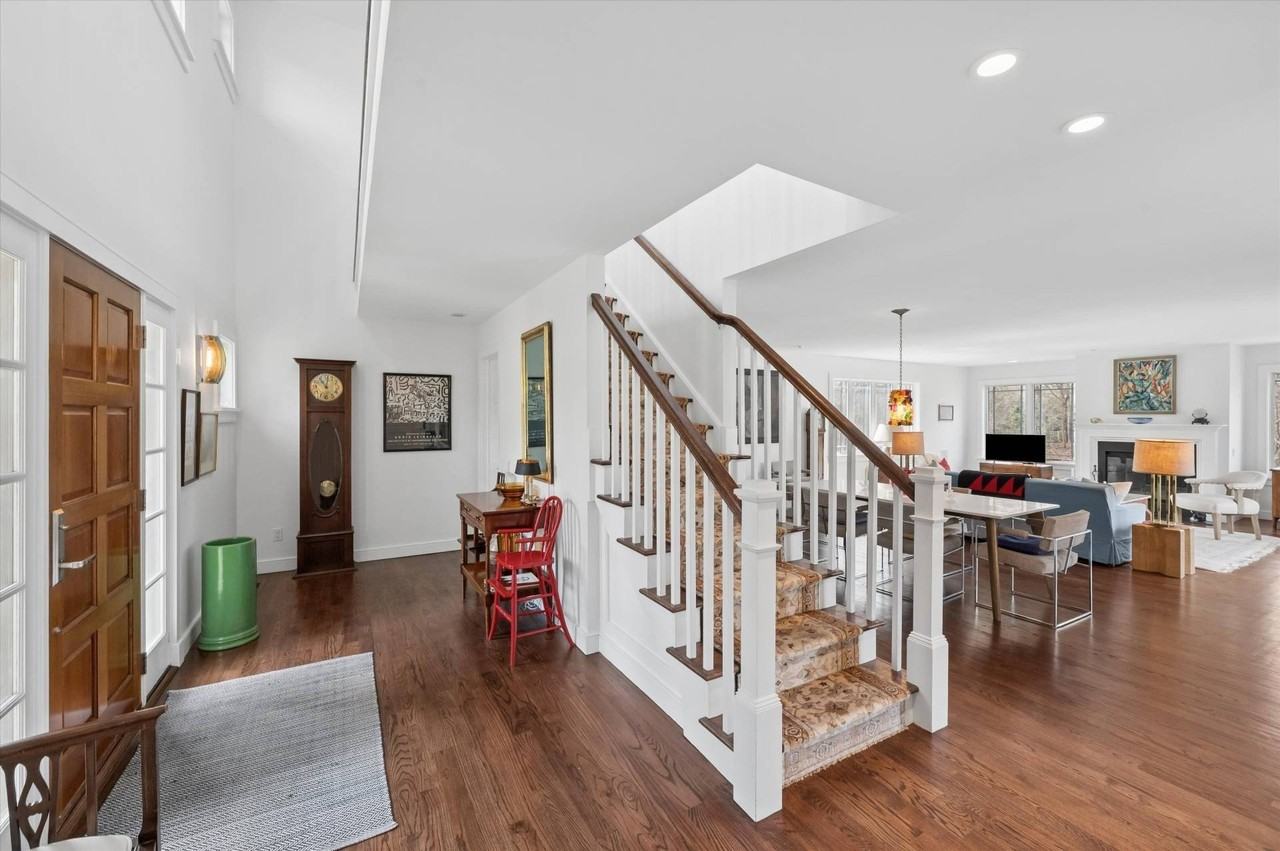 48 White Oak Ln - Photo 3 of 25