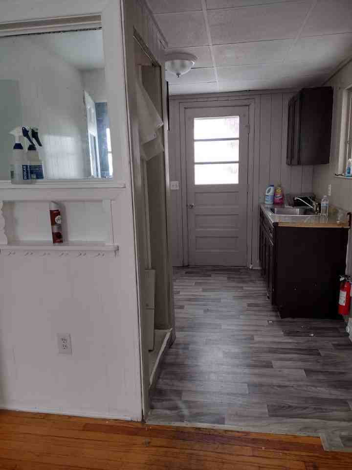 1124 Lenox Ave #2 - Photo 2 of 7