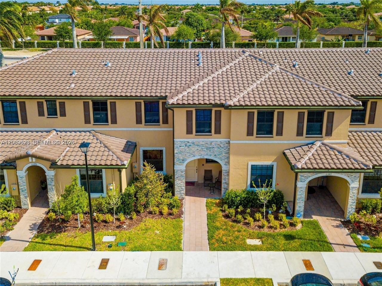 11387 Sw 248th Ter - Photo 2 of 4