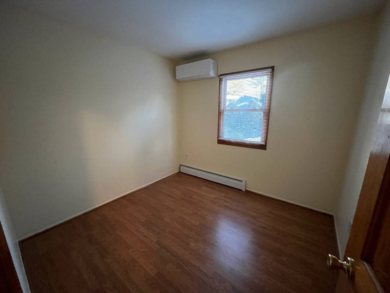 503 Canal Rd - Photo 5 of 8