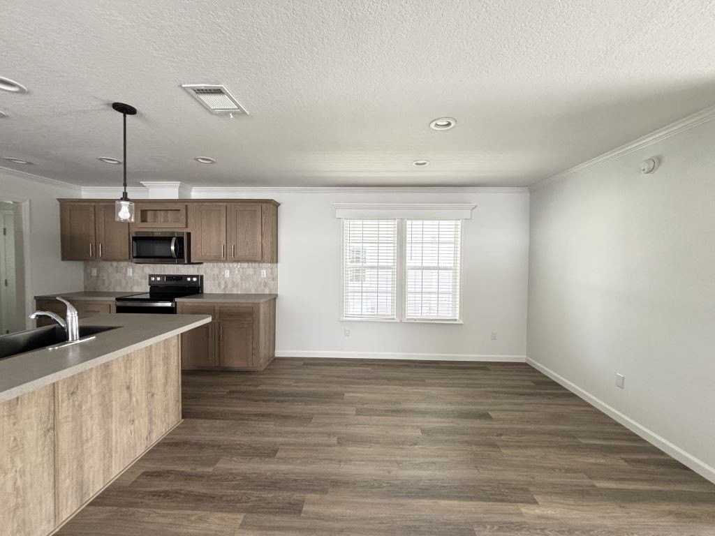7443 43rd Way N #579 - Photo 5 of 19