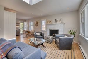featured image of 41 Chapel Ln