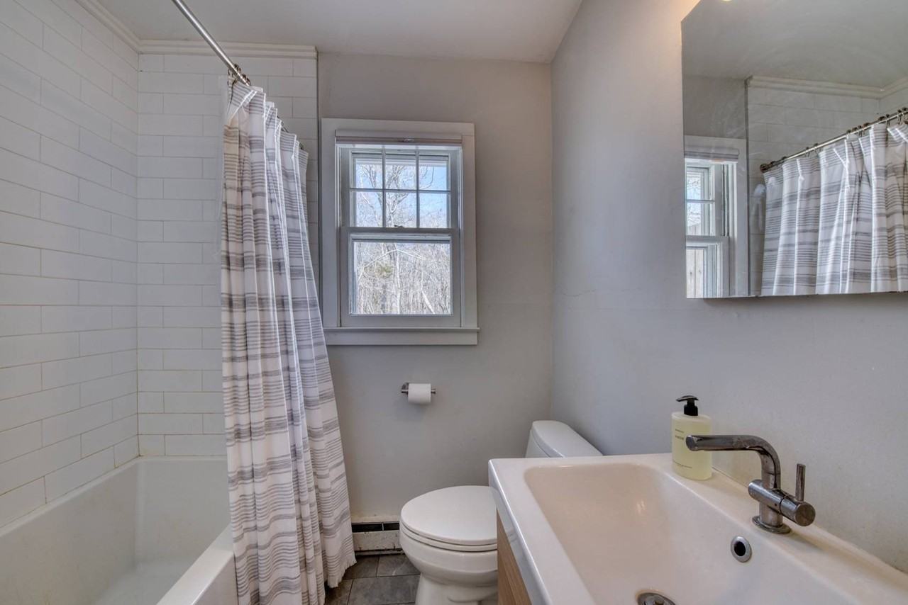 41 Chapel Ln - Photo 7 of 8