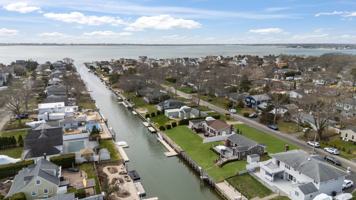 featured image of 7 Whiting Rd