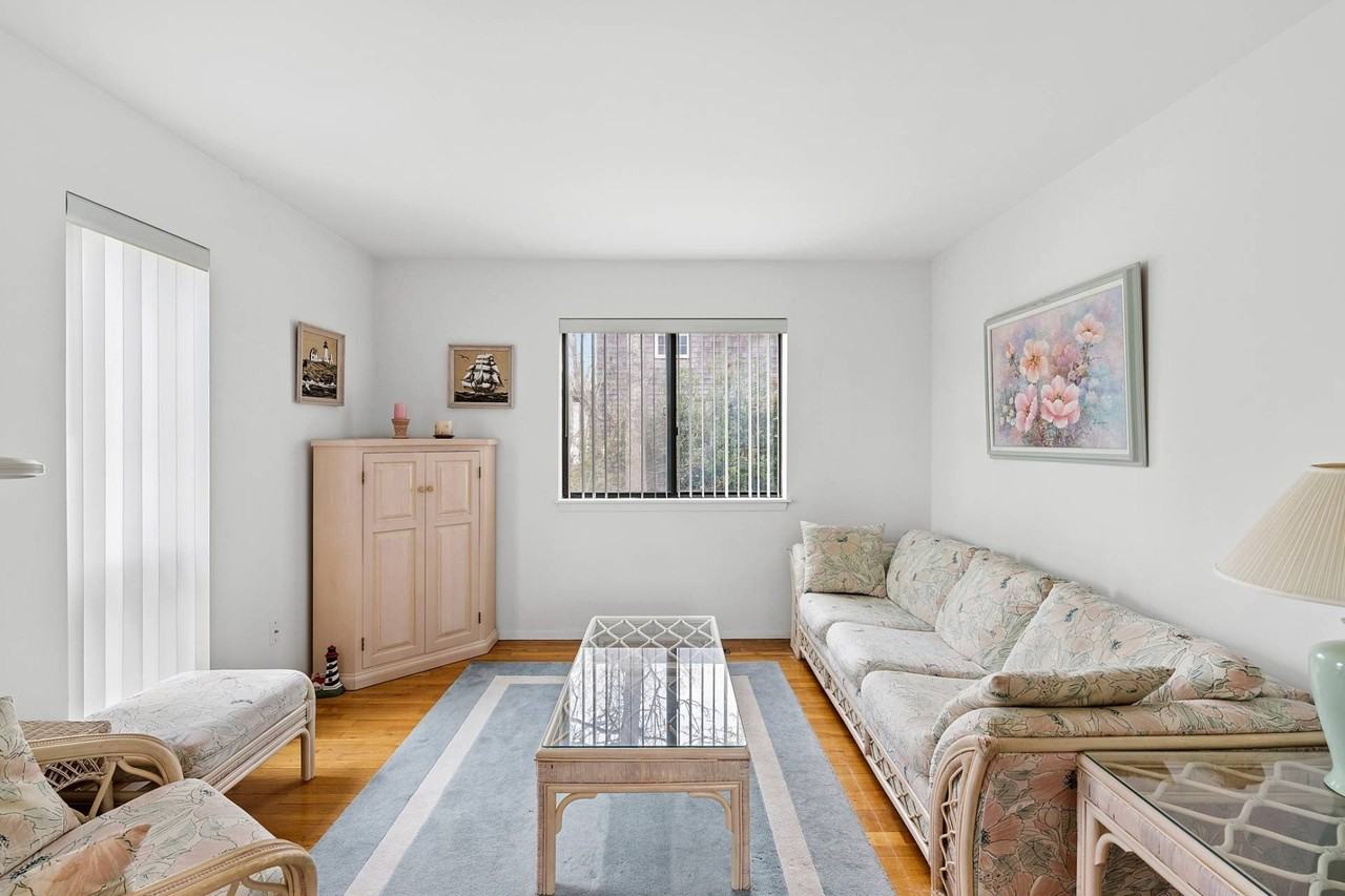 50 Gull Rd - Photo 3 of 14