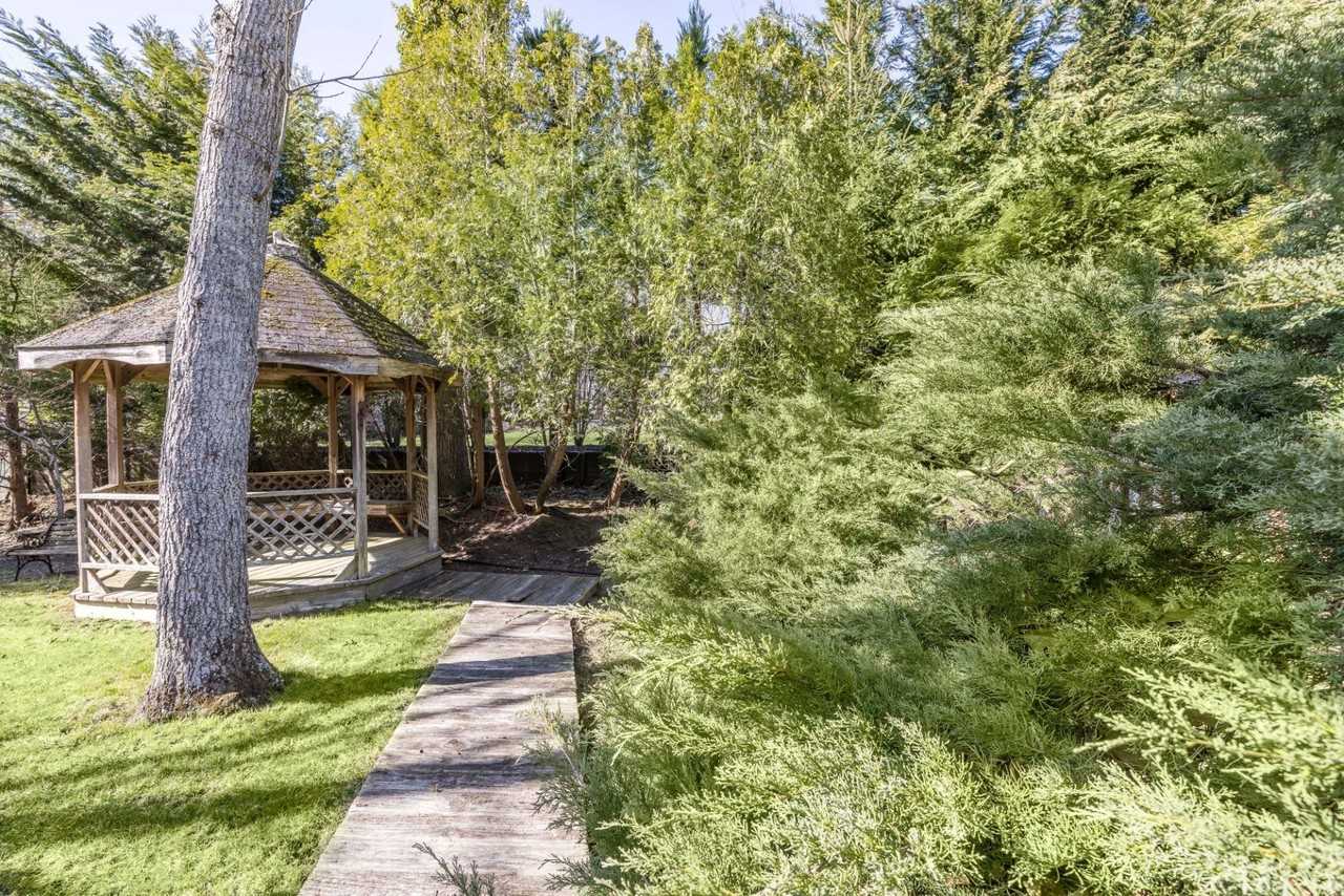 137 N Sea Mecox Rd - Photo 3 of 16