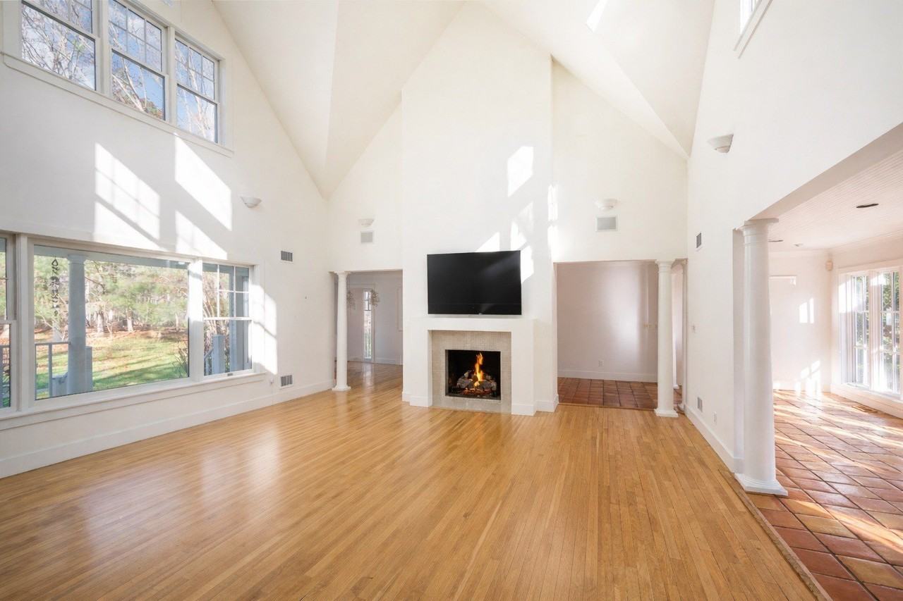 6 Old Orchard Ln - Photo 5 of 15