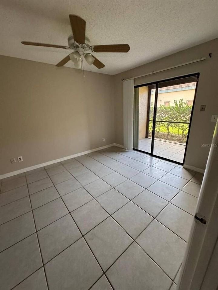 2416 Se Garden Ter #203 - Photo 6 of 17