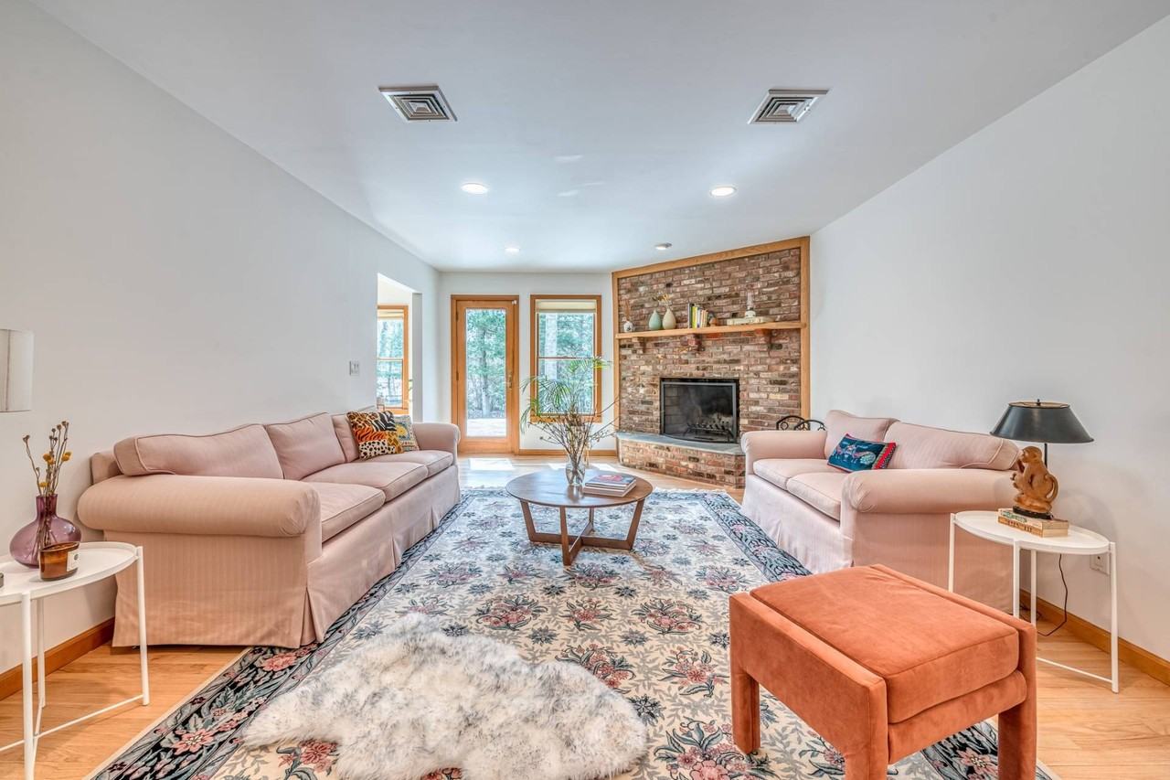 563 Montauk Hwy - Photo 7 of 27