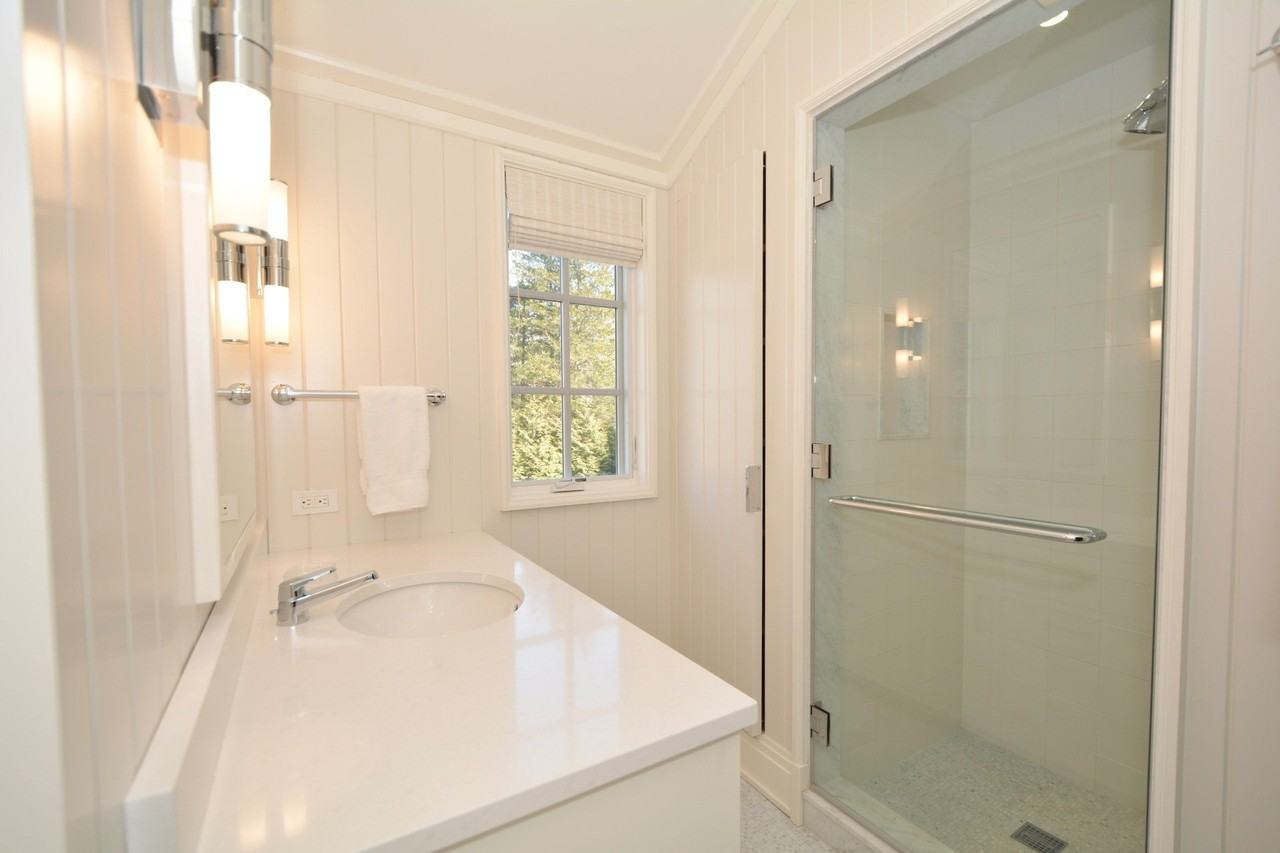 411 Montauk Hwy - Photo 6 of 7