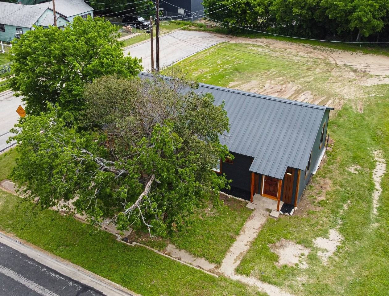 616 N 22nd St - Photo 4 of 12