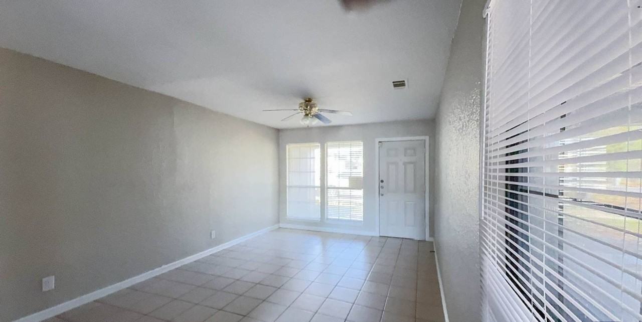 909 Wells St - Photo 3 of 14