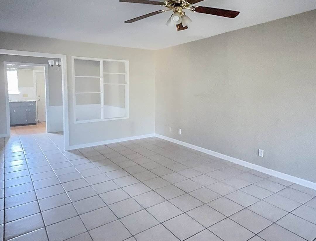 909 Wells St - Photo 5 of 14