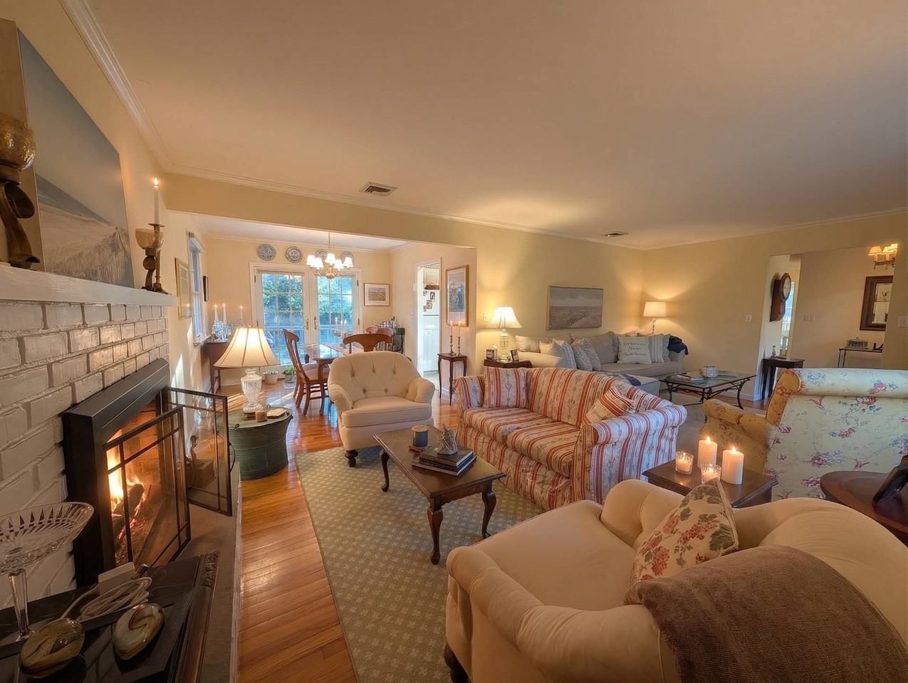 51 Wainscott Rd - Photo 7 of 18