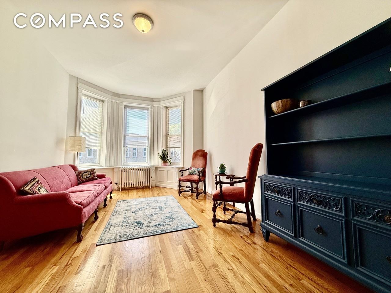 149 E 35th St #2 - Photo 2 of 10